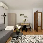 Stylowy Z Klimatyzacja I Parkingiem By Renters شقة فروتسواف