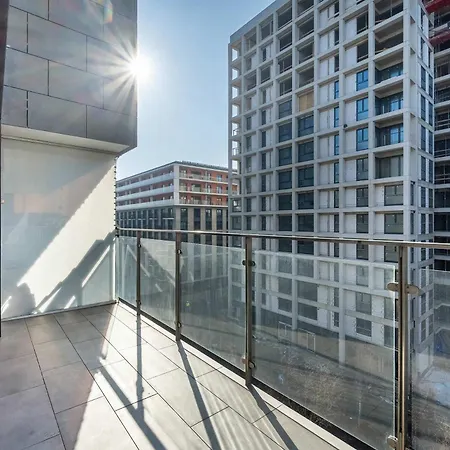 Stylowy Z Klimatyzacja I Parkingiem By Renters 브로츠와프