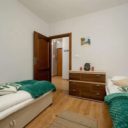 Stylowy Z Klimatyzacja I Parkingiem By Renters 아파트 *