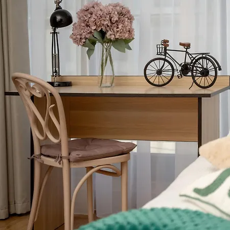 Stylowy Z Klimatyzacja I Parkingiem By Renters 아파트 *