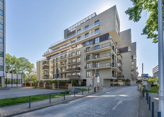 Stylowy Z Klimatyzacja I Parkingiem By Renters Appartamento