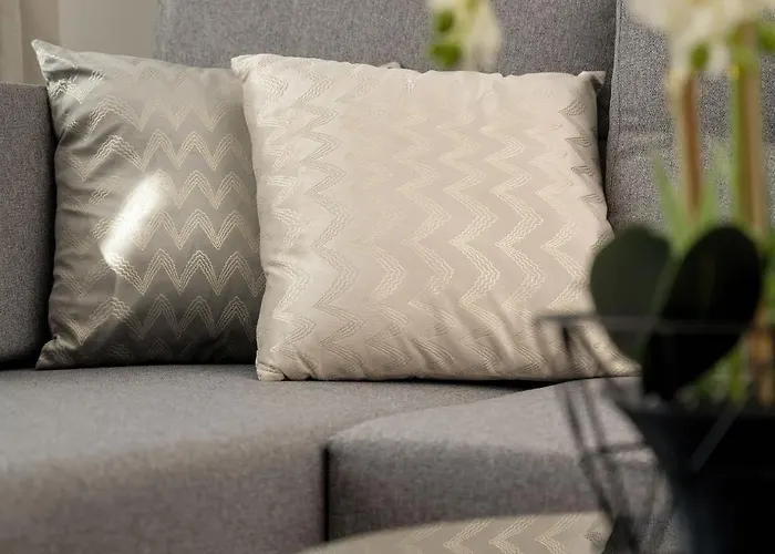 Stylowy Z Klimatyzacja I Parkingiem By Renters Appartamento